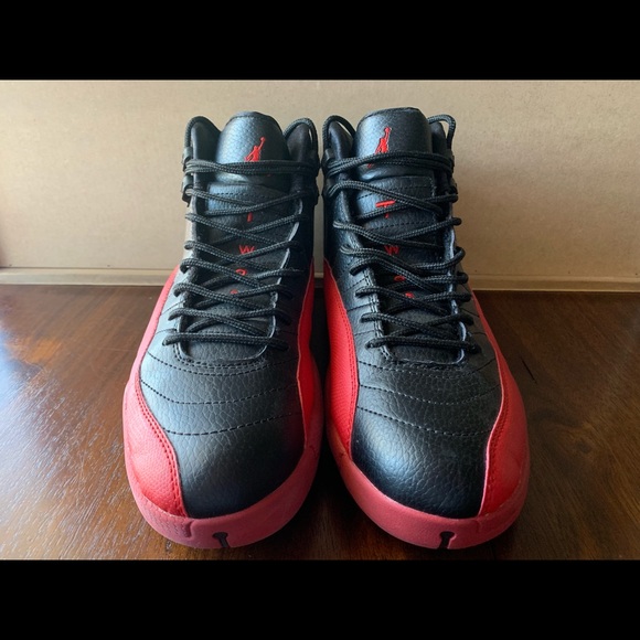 Jordan Retro 12 Flu Game - Picture 2 of 2